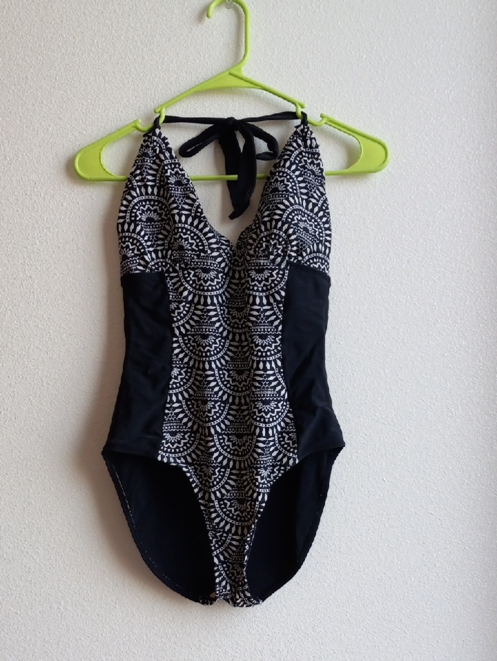 Black & White Merona Patterned Womens' One-Piece Swimsuit